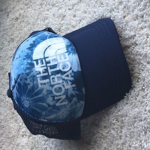 North Face trucker hat